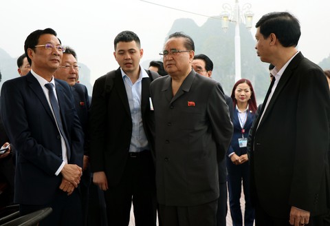 Đoàn đại biểu Triều Tiên tham quan vịnh Hạ Long - Ảnh 1. Đoàn đại biểu Triều Tiên tham quan vịnh Hạ Long - Ảnh 1.