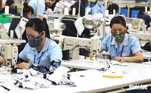 Sau đối thoại, hơn 3.000 công nhân may quay lại làm việc - Ảnh 3. Sau đối thoại, hơn 3.000 công nhân may quay lại làm việc - Ảnh 3.