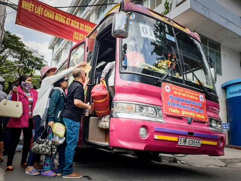 Về để ngủ bù những ngày lăn lộn gầm giường bệnh viện - Ảnh 2. Về để ngủ bù những ngày lăn lộn gầm giường bệnh viện - Ảnh 2.