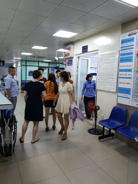 Nhân viên, hành khách xe buýt góp tiền, đưa bà bầu đi bệnh viện - Ảnh 3. Nhân viên, hành khách xe buýt góp tiền, đưa bà bầu đi bệnh viện - Ảnh 3.