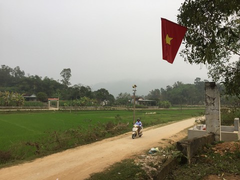 Ngôi làng vùng cao chào cờ, hát Quốc ca sáng Mùng 1 Tết - Ảnh 2. Ngôi làng vùng cao chào cờ, hát Quốc ca sáng Mùng 1 Tết - Ảnh 2.