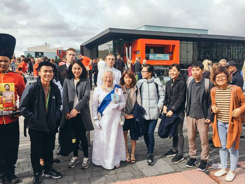 Khám phá châu Âu giá rẻ kiểu du học sinh - Ảnh 1.