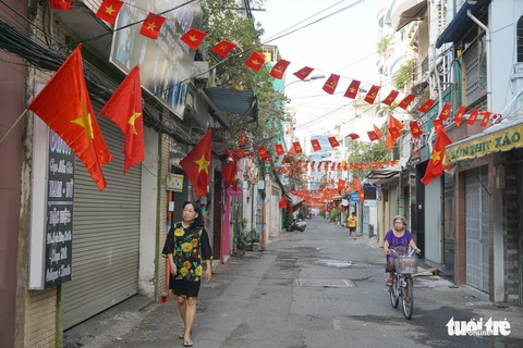Thành phố ngày đầu năm với những nút giao thông... yên bình - Ảnh 7. Thành phố ngày đầu năm với những nút giao thông... yên bình - Ảnh 7.