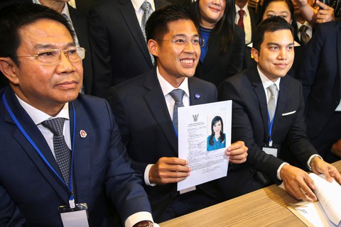 Công chúa Thái Lan ra ứng cử theo đảng thân Thaksin - Ảnh 2. Công chúa Thái Lan ra ứng cử theo đảng thân Thaksin - Ảnh 2.
