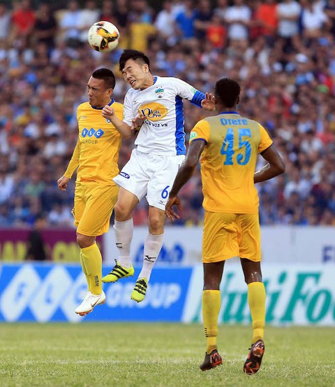 Bầu Đức nói gì vụ Xuân Trường cập bến Burinam United? - Ảnh 1. Bầu Đức nói gì vụ Xuân Trường cập bến Burinam United? - Ảnh 1.