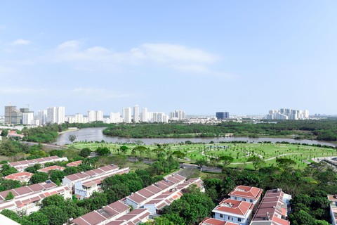 Bất động sản đến thời cạnh tranh bằng hạ tầng dịch vụ - Ảnh 3. Bất động sản đến thời cạnh tranh bằng hạ tầng dịch vụ - Ảnh 3.
