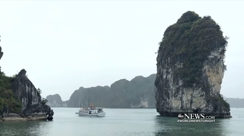 Vịnh Hạ Long lên màn ảnh nhỏ nước Mỹ - Ảnh 2. Vịnh Hạ Long lên màn ảnh nhỏ nước Mỹ - Ảnh 2.