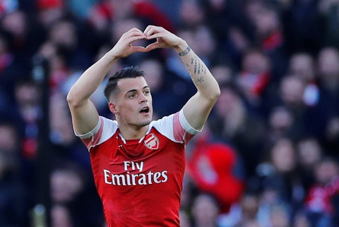 Thua Arsenal, M.U bị đá văng khỏi top 4 - Ảnh 1. Thua Arsenal, M.U bị đá văng khỏi top 4 - Ảnh 1.