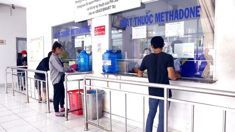 Quỹ BHYT cứu người nhiễm HIV/AIDS - Ảnh 1. Quỹ BHYT cứu người nhiễm HIV/AIDS - Ảnh 1.