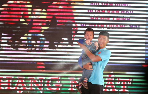Giải thưởng Fair Play 2018: Quang Hải, Bùi Tiến Dũng, Văn Hậu, Hà Đức Chinh - Ảnh 2. Giải thưởng Fair Play 2018: Quang Hải, Bùi Tiến Dũng, Văn Hậu, Hà Đức Chinh - Ảnh 2.