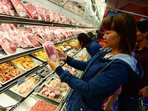 Mua thịt lợn có nguồn gốc xuất xứ, nấu chín kỹ trước khi dùng - Ảnh 1. Mua thịt lợn có nguồn gốc xuất xứ, nấu chín kỹ trước khi dùng - Ảnh 1.