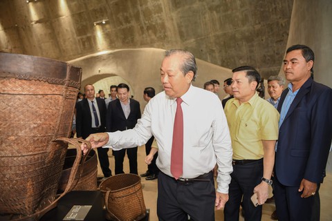 Phó thủ tướng Trương Hòa Bình đến bảo tàng thế giới cà phê - Ảnh 2. Phó thủ tướng Trương Hòa Bình đến bảo tàng thế giới cà phê - Ảnh 2.