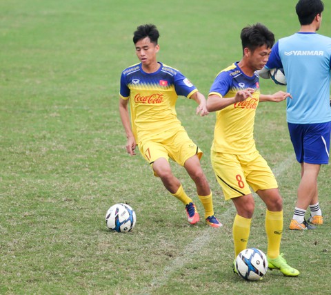 U-23 Việt Nam vắng HLV Park Hang Seo buổi tập chiều 11-3 - Ảnh 2. U-23 Việt Nam vắng HLV Park Hang Seo buổi tập chiều 11-3 - Ảnh 2.