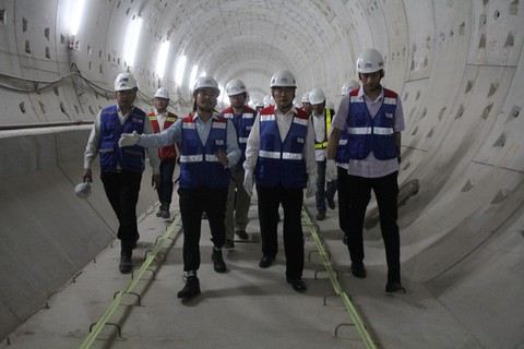 Bí thư Nguyễn Thiện Nhân: Khai thác hiệu quả quỹ đất quanh metro - Ảnh 2. Bí thư Nguyễn Thiện Nhân: Khai thác hiệu quả quỹ đất quanh metro - Ảnh 2.