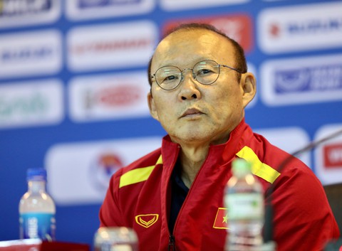 HLV Park Hang Seo: “Hãy làm việc với tinh thần Việt Nam” - Ảnh 1. HLV Park Hang Seo: “Hãy làm việc với tinh thần Việt Nam” - Ảnh 1.