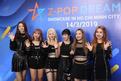 Nhóm nhạc đa quốc tịch Z-Boys và Z-Girls chào sân khán giả Việt Nam - Ảnh 1. Nhóm nhạc đa quốc tịch Z-Boys và Z-Girls chào sân khán giả Việt Nam - Ảnh 1.