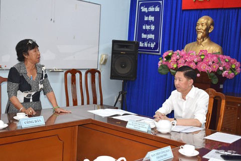 Khởi kiện lãnh đạo quận ra tòa để quận giải quyết thấu đáo - Ảnh 1. Khởi kiện lãnh đạo quận ra tòa để quận giải quyết thấu đáo - Ảnh 1.