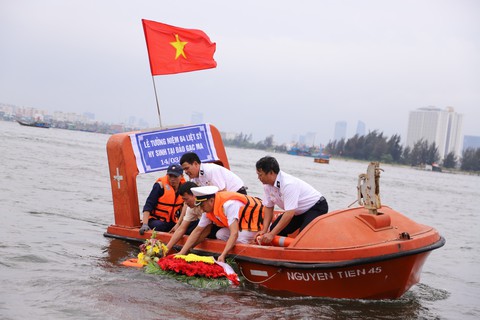 Thiết kế mô hình tàu HQ - 604 để tri ân các liệt sĩ Gạc Ma - Ảnh 5. Thiết kế mô hình tàu HQ - 604 để tri ân các liệt sĩ Gạc Ma - Ảnh 5.