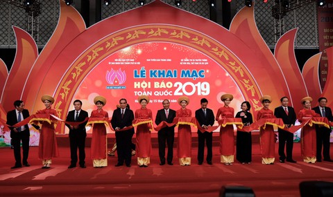 Thủ tướng Nguyễn Xuân Phúc chúc người làm báo bản lĩnh, sáng tạo - Ảnh 1. Thủ tướng Nguyễn Xuân Phúc chúc người làm báo bản lĩnh, sáng tạo - Ảnh 1.