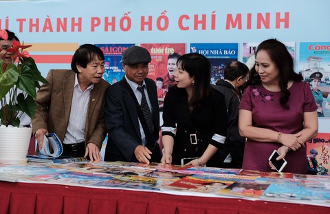 Thủ tướng Nguyễn Xuân Phúc chúc người làm báo bản lĩnh, sáng tạo - Ảnh 5. Thủ tướng Nguyễn Xuân Phúc chúc người làm báo bản lĩnh, sáng tạo - Ảnh 5.