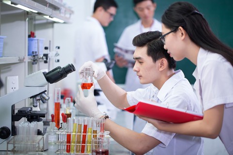 Nhiều trường tuyển ngành sư phạm tích hợp liên môn - Ảnh 1. Nhiều trường tuyển ngành sư phạm tích hợp liên môn - Ảnh 1.
