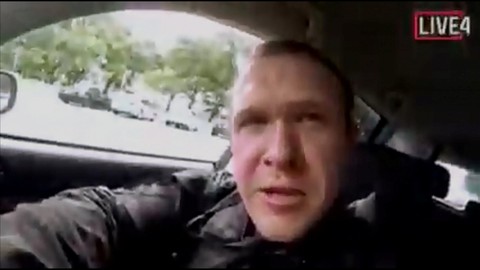 Khó tin: Hung thủ livestream xả súng ở đền thờ Hồi giáo, 49 người thiệt mạng - Ảnh 2. Khó tin: Hung thủ livestream xả súng ở đền thờ Hồi giáo, 49 người thiệt mạng - Ảnh 2.