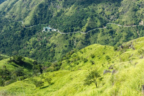 Băng qua những đồi chè xanh mướt ở Sri Lanka - Ảnh 4. Băng qua những đồi chè xanh mướt ở Sri Lanka - Ảnh 4.