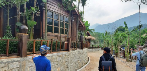 Kiểm điểm bí thư đoàn xã xây khu nghỉ dưỡng chui ở rừng phòng hộ - Ảnh 2. Kiểm điểm bí thư đoàn xã xây khu nghỉ dưỡng chui ở rừng phòng hộ - Ảnh 2.