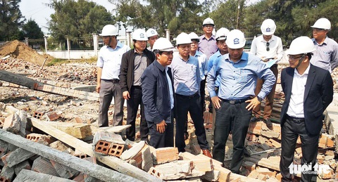 Thứ trưởng Bộ Xây dựng: Tường sập và dãy liền kề không liên kết ngang - Ảnh 1. Thứ trưởng Bộ Xây dựng: Tường sập và dãy liền kề không liên kết ngang - Ảnh 1.