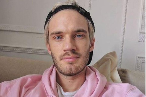 Ngôi sao YouTube PewDiePie lên tiếng sau cuộc khủng bố - Ảnh 1. Ngôi sao YouTube PewDiePie lên tiếng sau cuộc khủng bố - Ảnh 1.