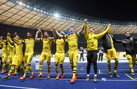 Dortmund vươn lên ngôi đầu sau trận thắng kịch tính Hertha Berlin - Ảnh 2. Dortmund vươn lên ngôi đầu sau trận thắng kịch tính Hertha Berlin - Ảnh 2.