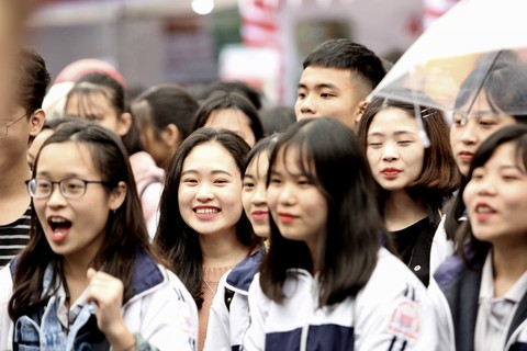 Những nụ cười xinh đẹp tại ngày hội tư vấn - tuyển sinh 2019 - Ảnh 3. Những nụ cười xinh đẹp tại ngày hội tư vấn - tuyển sinh 2019 - Ảnh 3.