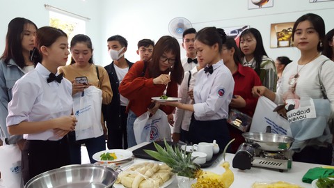 Học nghề để tiết kiệm tuổi thanh xuân - Ảnh 6. Học nghề để tiết kiệm tuổi thanh xuân - Ảnh 6.