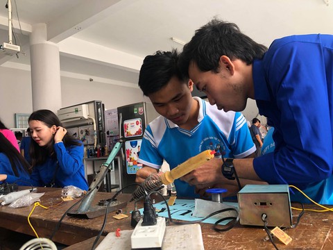 Học nghề để tiết kiệm tuổi thanh xuân - Ảnh 10. Học nghề để tiết kiệm tuổi thanh xuân - Ảnh 10.
