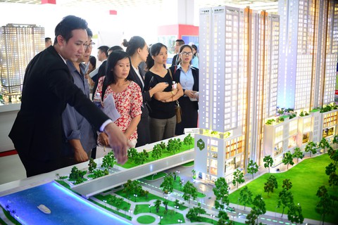 Có 32.000 tỉ trong ngân hàng, vì sao Novaland vẫn không thể thanh toán nợ đến hạn? - Ảnh 1. Có 32.000 tỉ trong ngân hàng, vì sao Novaland vẫn không thể thanh toán nợ đến hạn? - Ảnh 1.