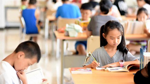 Học sinh Trung Quốc sẽ được dạy về chứng khoán từ tiểu học - Ảnh 1. Học sinh Trung Quốc sẽ được dạy về chứng khoán từ tiểu học - Ảnh 1.