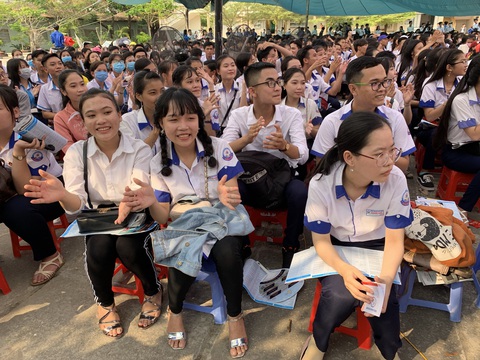 ĐH Công nghệ thông tin xét trao học bổng tới 160 triệu/suất - Ảnh 1. ĐH Công nghệ thông tin xét trao học bổng tới 160 triệu/suất - Ảnh 1.