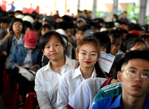 Hơn 4.000 học sinh Bình Định đi nghe tư vấn tuyển sinh 2019 - Ảnh 1. Hơn 4.000 học sinh Bình Định đi nghe tư vấn tuyển sinh 2019 - Ảnh 1.