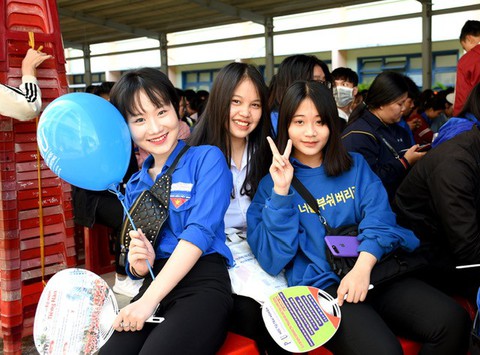 Hơn 4.000 học sinh Bình Định đi nghe tư vấn tuyển sinh 2019 - Ảnh 3. Hơn 4.000 học sinh Bình Định đi nghe tư vấn tuyển sinh 2019 - Ảnh 3.