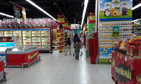 Hàng Việt vào siêu thị vẫn bị bắt chẹt với hàng loạt phí - Ảnh 1. Hàng Việt vào siêu thị vẫn bị bắt chẹt với hàng loạt phí - Ảnh 1.