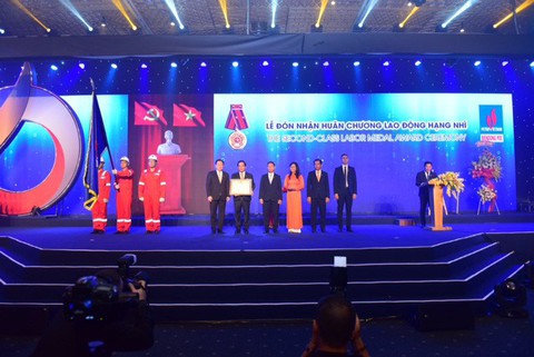 Dầu khí Biển Đông xác lập nhiều kỷ lục - Ảnh 2. Dầu khí Biển Đông xác lập nhiều kỷ lục - Ảnh 2.