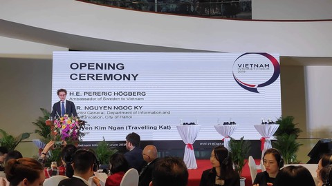 Mạng xã hội chỉ thông minh khi có công dân thông minh - Ảnh 1. Mạng xã hội chỉ thông minh khi có công dân thông minh - Ảnh 1.
