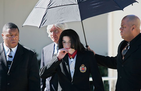 Michael Jackson bị cáo buộc ấu dâm: cựu cận vệ nói ông hoàng thích phụ nữ! - Ảnh 3. Michael Jackson bị cáo buộc ấu dâm: cựu cận vệ nói ông hoàng thích phụ nữ! - Ảnh 3.