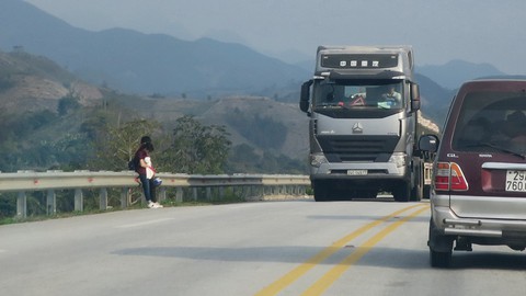 Xử phạt chưa đủ răn đe, ẩn họa trên đường cao tốc - Ảnh 1. Xử phạt chưa đủ răn đe, ẩn họa trên đường cao tốc - Ảnh 1.