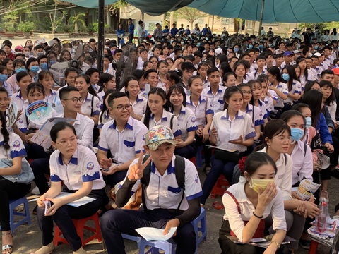 Công bố điểm thi THPT quốc gia năm nay sẽ chậm hơn năm 2018 - Ảnh 1. Công bố điểm thi THPT quốc gia năm nay sẽ chậm hơn năm 2018 - Ảnh 1.