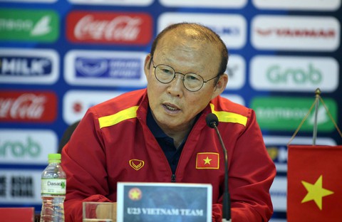 HLV Park Hang Seo không hài lòng với VFF về thời gian tập trung của U-23 VN - Ảnh 1. HLV Park Hang Seo không hài lòng với VFF về thời gian tập trung của U-23 VN - Ảnh 1.