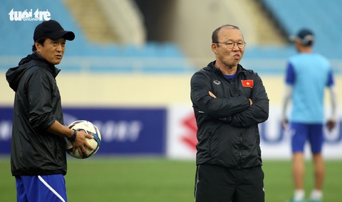 U-23 Việt Nam được tặng nửa tỉ ngay trên sân tập - Ảnh 2. U-23 Việt Nam được tặng nửa tỉ ngay trên sân tập - Ảnh 2.