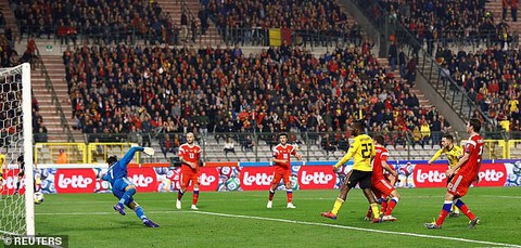 Hai lần bắn hạ gấu Nga, Eden Hazard giúp Bỉ có 3 điểm đầu tiên - Ảnh 2. Hai lần bắn hạ gấu Nga, Eden Hazard giúp Bỉ có 3 điểm đầu tiên - Ảnh 2.