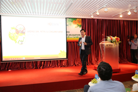 Nghiên cứu sinh MBA Ivy League thăm Vietjet - Ảnh 2. Nghiên cứu sinh MBA Ivy League thăm Vietjet - Ảnh 2.