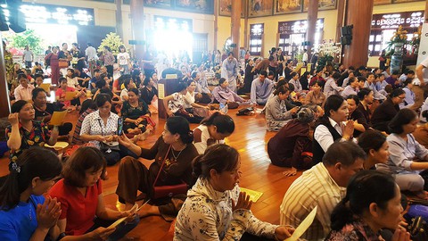 Từ vụ chùa Ba Vàng: đừng để trục lợi tâm linh lan tràn - Ảnh 1. Từ vụ chùa Ba Vàng: đừng để trục lợi tâm linh lan tràn - Ảnh 1.